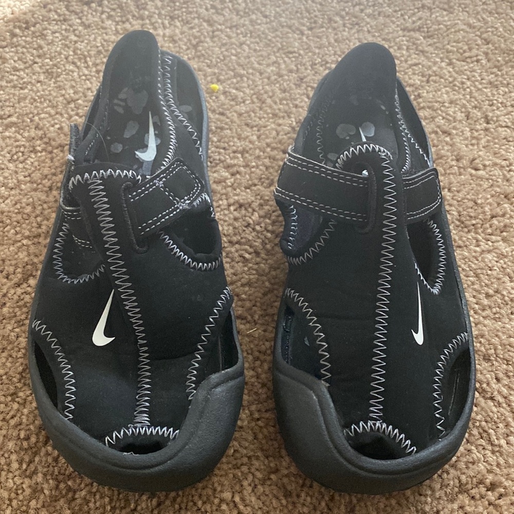 Kids Nike water shoes